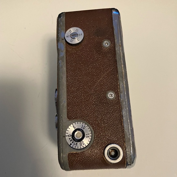 DeJur Embassy Magazine Eight 8mm Camera! Untested " 1960s - Picture 4 of 5